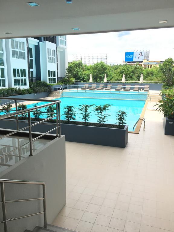 Pool View Room The Prio Chiang Mai Extérieur photo